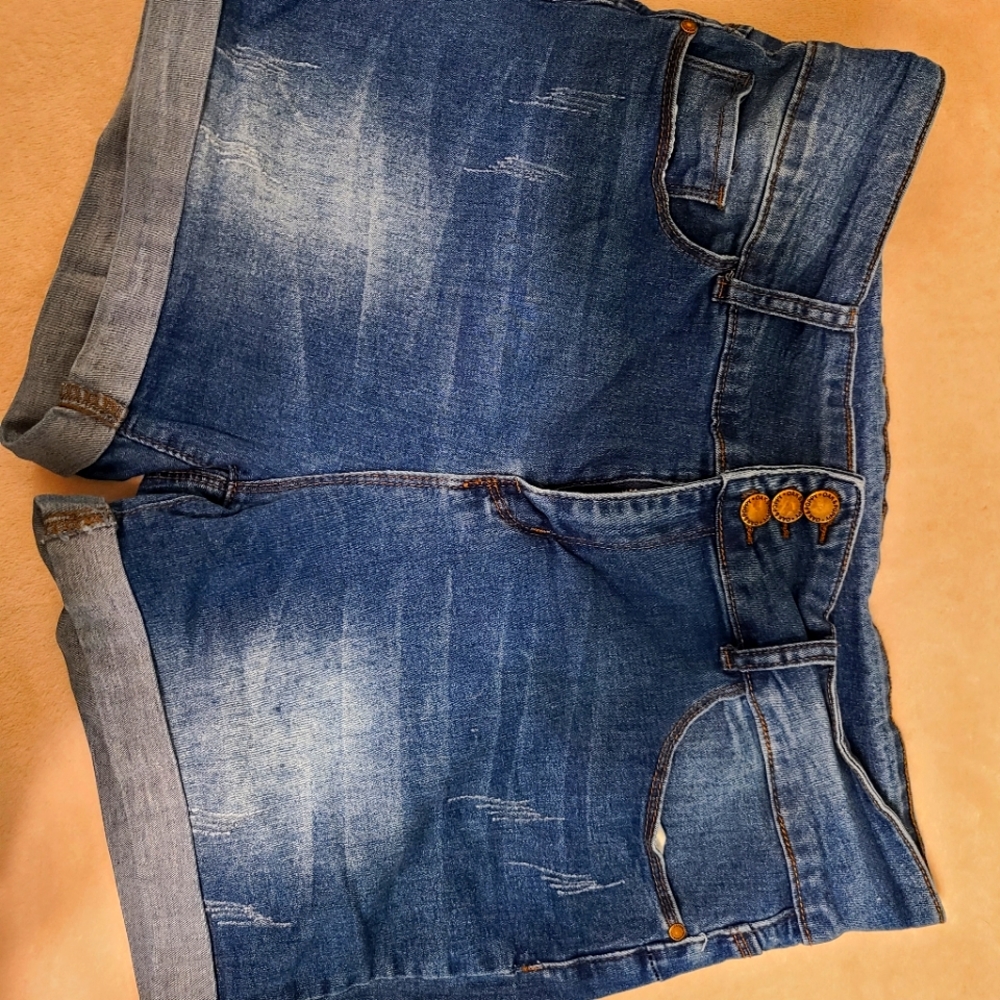 Highwaisted Jean Shorts